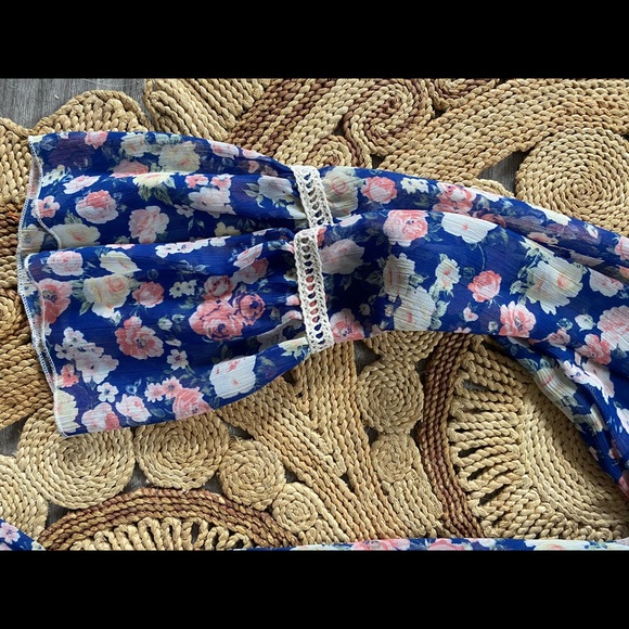 Living Doll floral flowy boho top - Picture 2 of 3